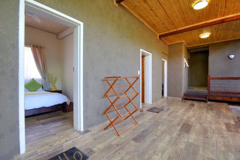 Urban Glamping Tranquil International Backpacking Village Сент-Люсия Экстерьер фото